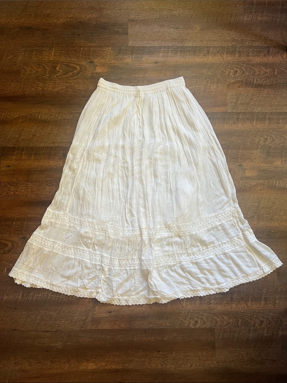 Vintage long white skirt